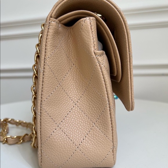 __ 𝑺 𝑶 𝑳 𝑫 __ CHANEL M CLASSIC BEIGE CLAIR - Picture 2 of 7